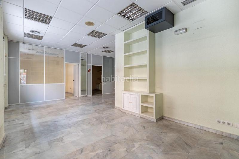 Foto a2d152f9-c2f6-4453-a424-865a299f5753. Local comercial a avenida doctor oloriz 4 a Plaza de Toros Granada