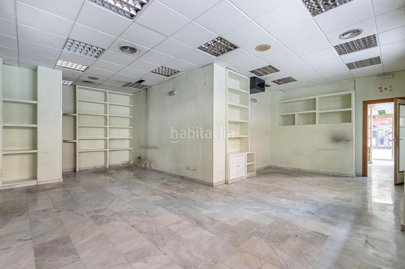 Foto bc55d832-505a-49d7-b493-93f0869d2c54. Local comercial a avenida doctor oloriz 4 a Plaza de Toros Granada