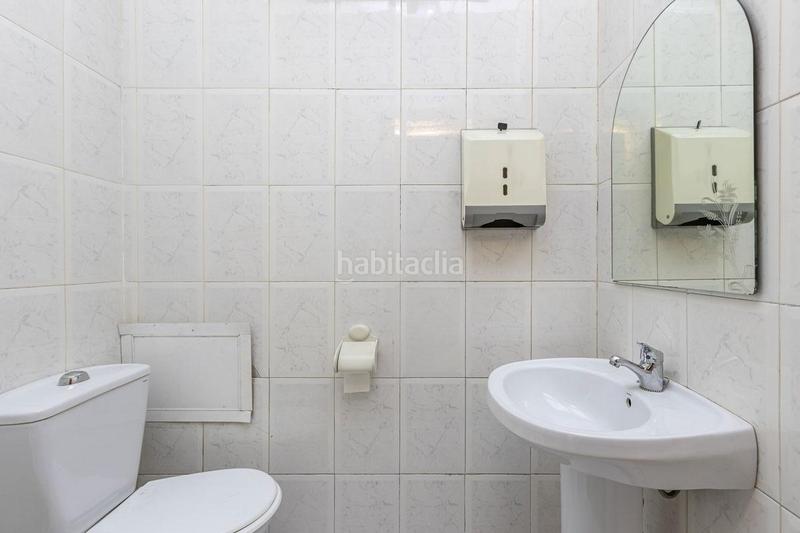 Foto dd680ea5-b6fe-4fb8-902a-78c09f30fd65. Local comercial a avenida doctor oloriz 4 a Plaza de Toros Granada