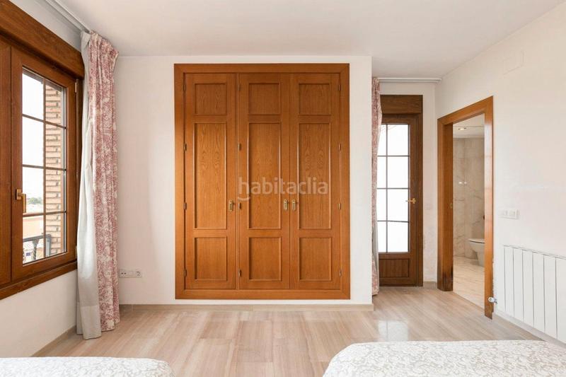 Foto 4c95303b-6919-49f8-aba4-c4f276b7ba37. Casa en avenida loaysa 2 se vende villa de lujo en huetor vega zona entrada en Huétor Vega