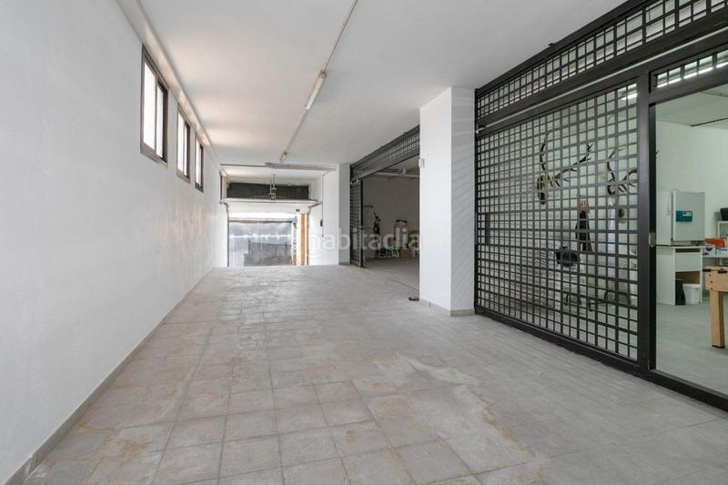 Foto a31514cf-22ac-48f7-a40f-bdc590489074. Casa en avenida loaysa 2 se vende villa de lujo en huetor vega zona entrada en Huétor Vega