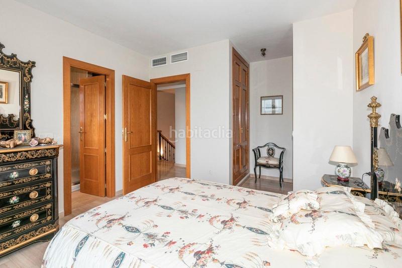 Foto c627141b-563a-47a3-8959-91a259bd89e3. Casa en avenida loaysa 2 se vende villa de lujo en huetor vega zona entrada en Huétor Vega