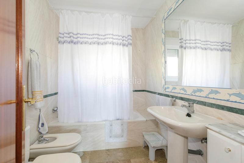 Foto ba672b07-fefd-4f16-b686-2fdd2a087b88. Maison jumelée dans calle sala dos hermanas 132 dans Granada