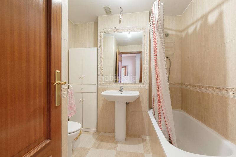 Foto e55b8384-30b3-4305-b332-f73da1192774. Maison jumelée dans calle sala dos hermanas 132 dans Granada