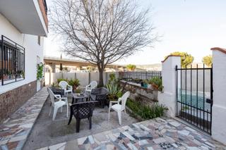 Maison à Calle enmedio de la rábita 21. Se vende casa cortijo con parcela rústica de riego