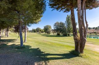 Terrain résidentiel à Paseo de los barrancones 8. Se vende solar urbano exclusivo en las gabias junto al golf