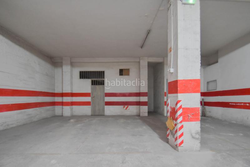 Foto 05e04119-1da7-4be4-ba79-32ec257fab7c. Aparcament cotxe a calle marqués de mondéjar 19 a Granada