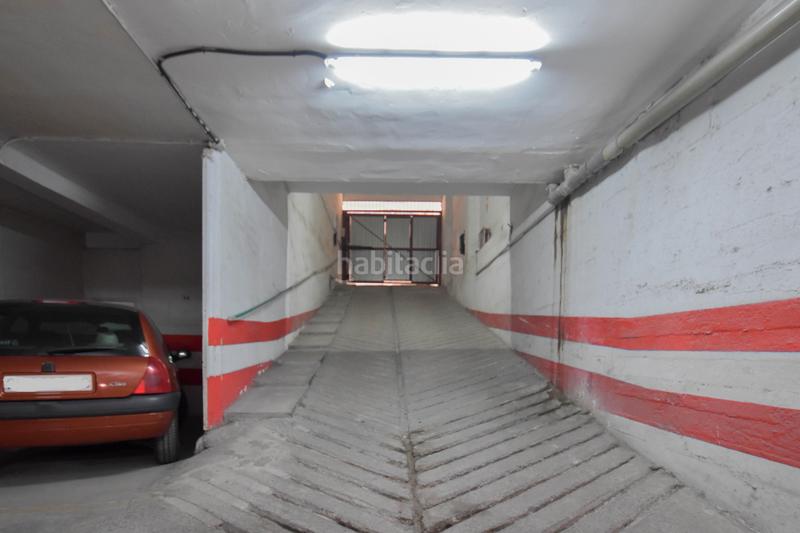 Foto 64123c4c-5e94-4008-847d-ada6b4242f7f. Aparcament cotxe a calle marqués de mondéjar 19 a Granada