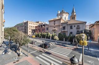 Pis a Calle acera del darro 80. Se vende piso unico en pleno centro granada