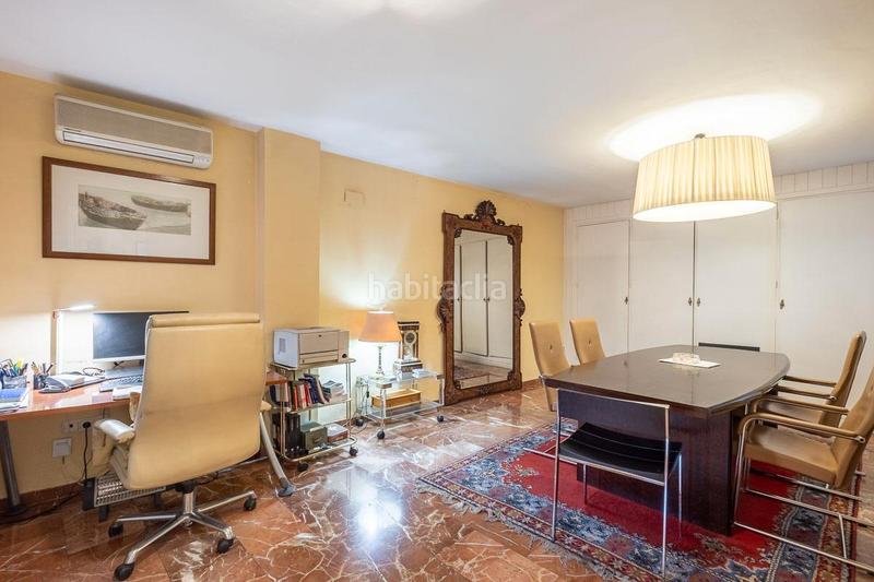 Foto 0d1f12cd-ef99-4676-978c-e725dba3ba99. Piso en calle acera del darro 80 se vende piso unico en pleno centro en Granada