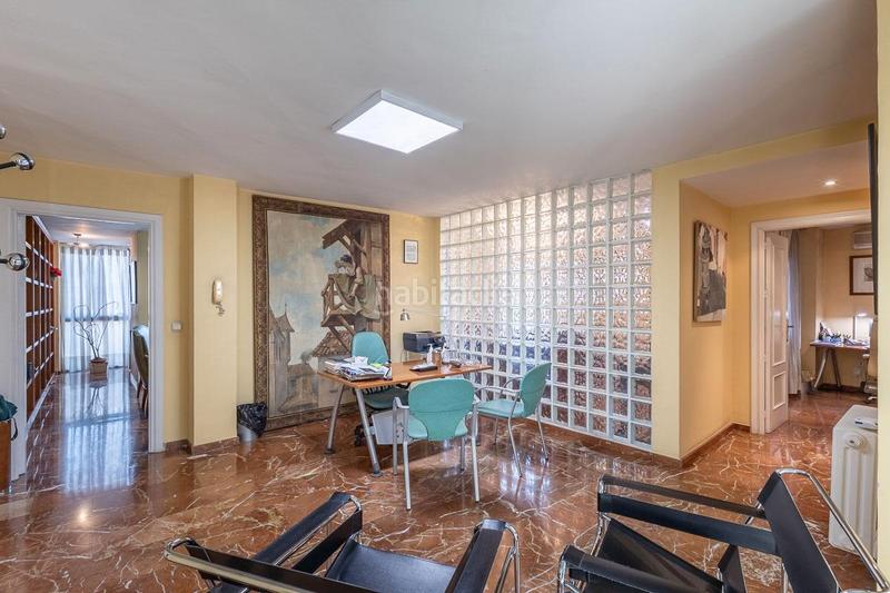Foto fb6ead9c-aa8f-455a-af45-0d9f7f93a8ea. Piso en calle acera del darro 80 se vende piso unico en pleno centro en Granada