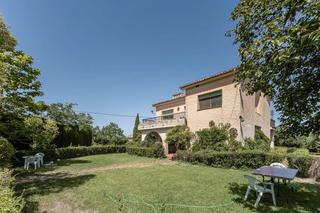 Casa a Avenida emilio muñoz 32. Se vende casa señorial con terreno en dílar_granada