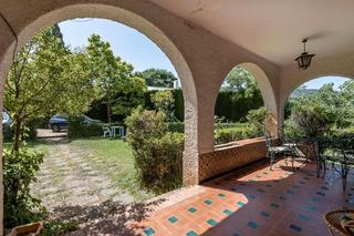 Casa a Avenida Emilio Muñoz 32