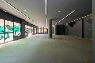 Local Comercial a Camino de Ronda 187