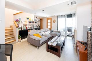 Maison jumelée à Calle euclides 5. Se vende estupenda vivienda unifamiliar en armilla - ref. e00118