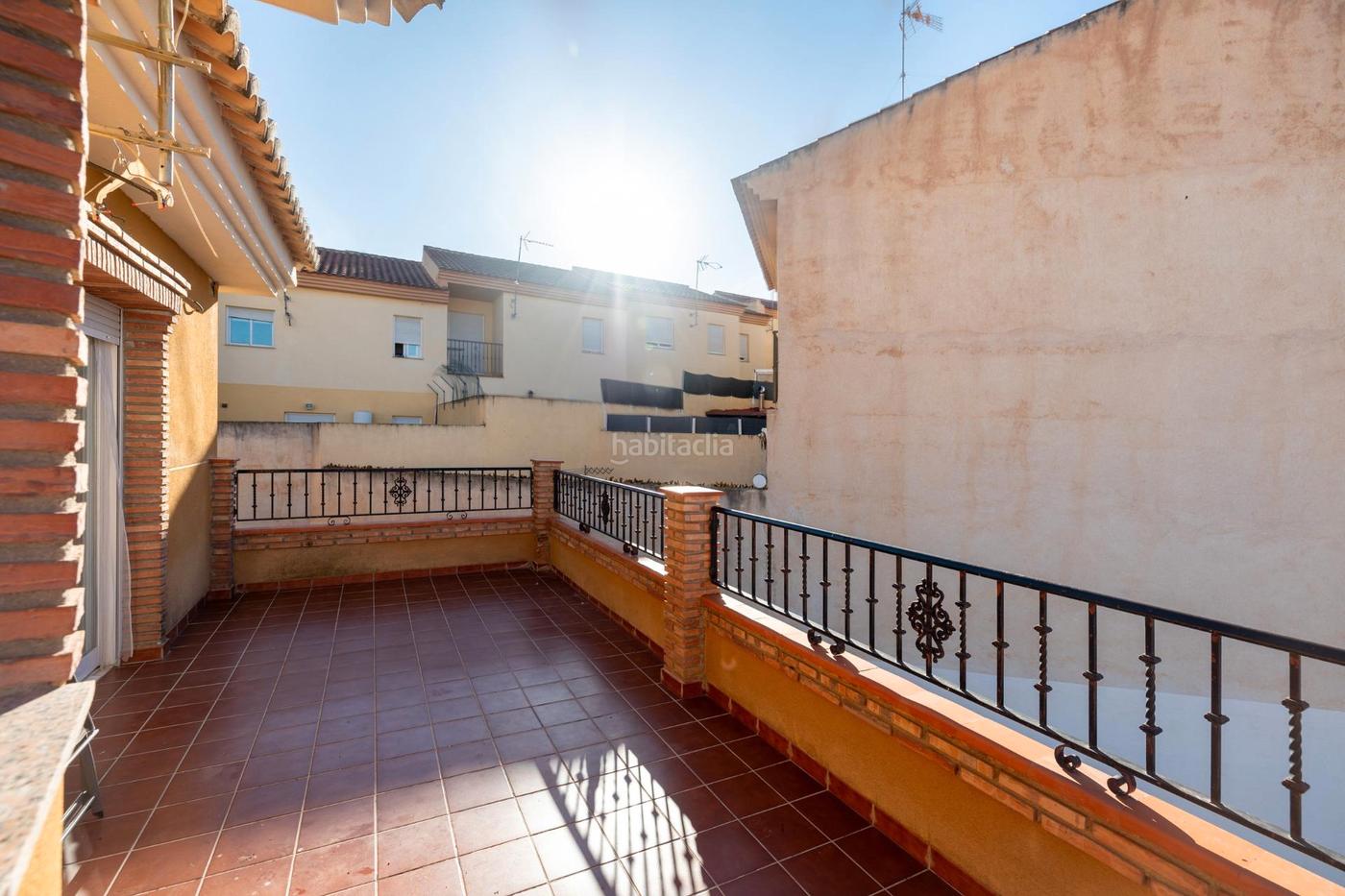 SE VENDE CASA INDEPENDIENTE con piscina y todas las comodidades Gabias (Las)