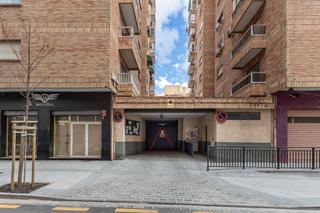 Parking coche en Calle las flores 8. Se vende plaza de garaje en arabial - ref. 5740