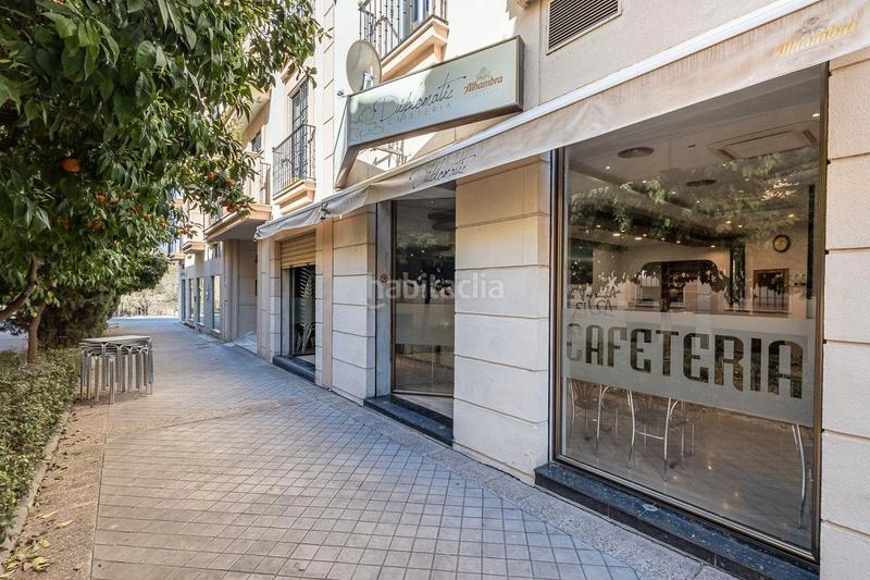Foto ab1b6124-6e04-4ead-81f8-e2bcab753855. Business premise in calle rector lópez argüeta 23 in Granada