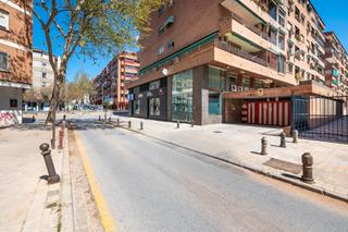 Aparcament cotxe a Avenida de andalucía 5. Se vende magnifica plaza de garage doble cerrada en  constitució