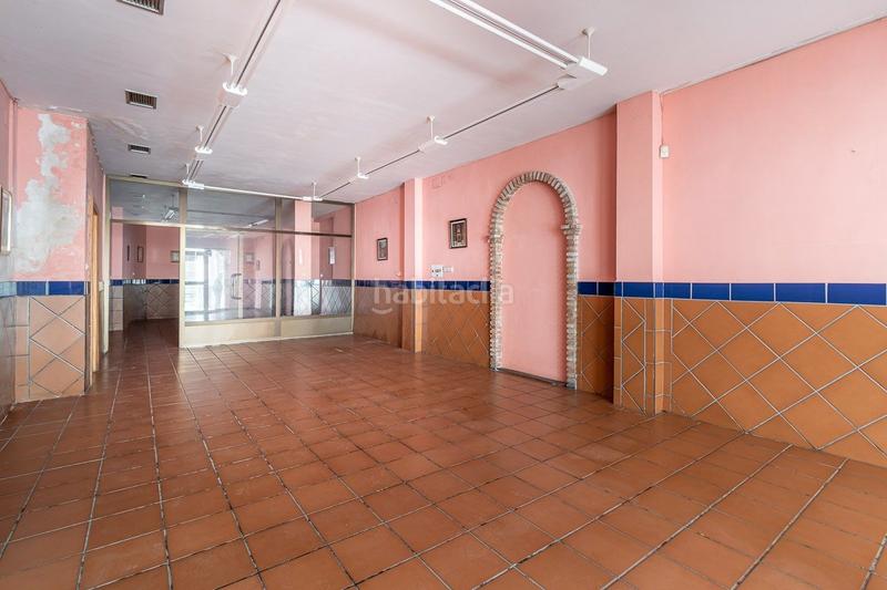 Foto 046ed2f3-07aa-4f29-93e9-365fc92f9a5e. Local comercial a calle alta 10 a Ogíjares