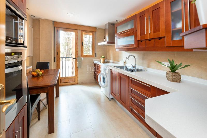 Foto 2e2ccc7a-2e63-4d2f-9e68-0cda68013fd3. Casa pareada en calle francia 2 se vende una fantastica vivienda unifamiliar pareada - ref. e00119 en Huétor Vega