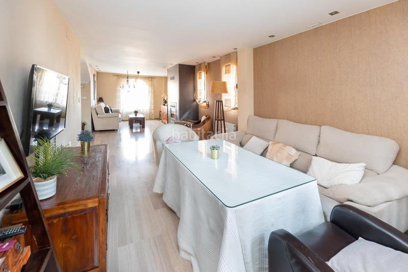 Foto e9c36b5b-950c-449c-b989-b024396f3ea7. Casa pareada en calle francia 2 se vende una fantastica vivienda unifamiliar pareada - ref. e00119 en Huétor Vega