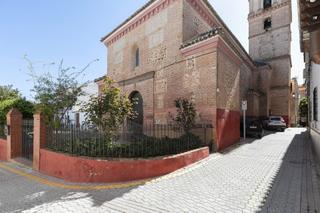Casa a Calle de la iglesia 20. Se vende gran vivienda para reformar en el centro de dilar