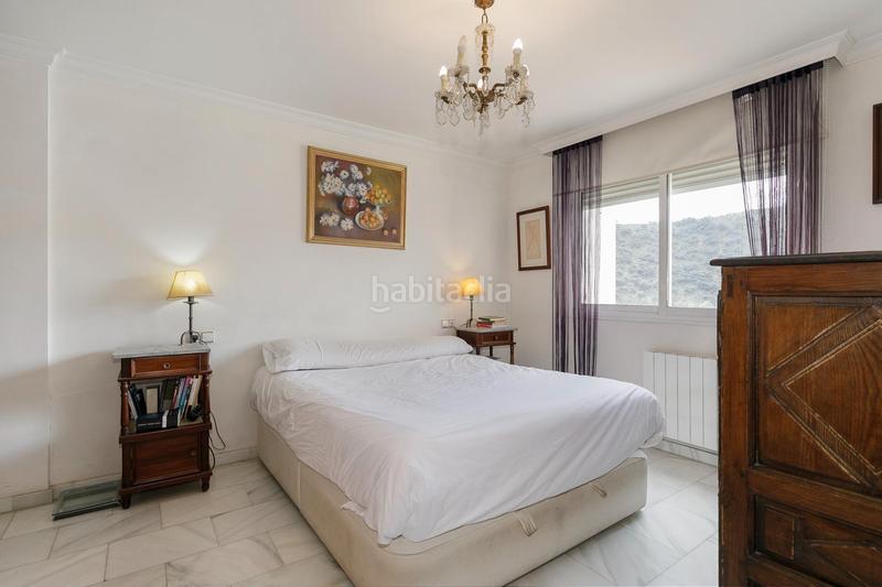 Foto 824340e7-bdab-454e-8eae-225e6bdff03c. Casa en calle almaciles 13 se vende casa en venta en urbanización privada junto al hospital vithas! en Granada
