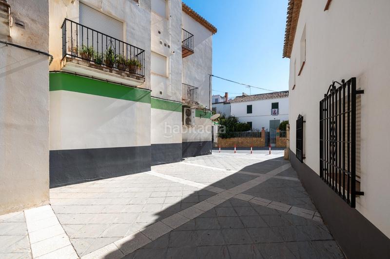 Foto 22cc764a-c951-4dd8-b89c-c4ac068071b2. Local comercial a avenida de carmen morcillo 28 a Gójar