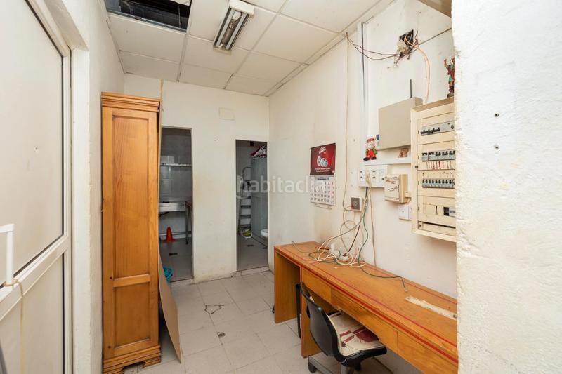 Foto c1db4420-ced3-4a2c-b33f-e034de07d7ba. Local comercial a avenida de carmen morcillo 28 a Gójar