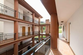 Piso en Calle arrayanes 2. Se vende encantador piso parcialmente amueblado en cájar _granad
