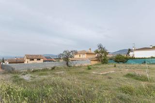 Terreno residencial en Calle Comares 17