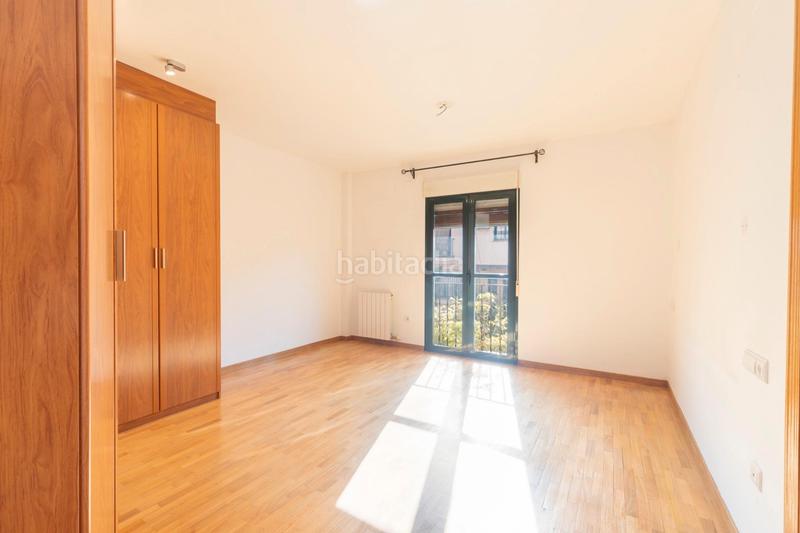 Foto 1c87122e-a9ac-49cc-9c72-cafe22174ac6. Casa adosada en calle estrella 5 ¡se vende espectacular casa en la zubia – lista para entrar a vivir! en Zubia (La)