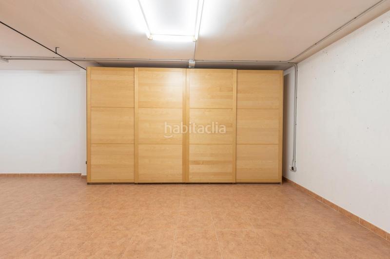 Foto 3c79d549-2012-47cb-a154-a8b910825591. Casa adosada en calle estrella 5 ¡se vende espectacular casa en la zubia – lista para entrar a vivir! en Zubia (La)