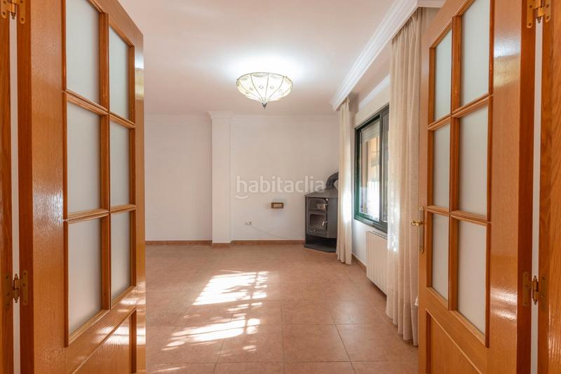 Foto 3e2cbae5-3025-43d9-971b-a8cb547e0ee3. Casa adosada en calle estrella 5 ¡se vende espectacular casa en la zubia – lista para entrar a vivir! en Zubia (La)