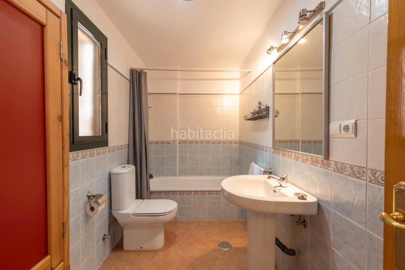 Foto 64943b3d-ab37-4ae4-b29d-70ebc113225e. Casa adosada en calle estrella 5 ¡se vende espectacular casa en la zubia – lista para entrar a vivir! en Zubia (La)