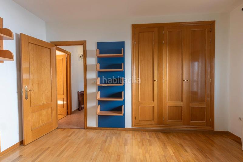 Foto 7be406c8-352d-4627-9256-8647b4b5978e. Casa adosada en calle estrella 5 ¡se vende espectacular casa en la zubia – lista para entrar a vivir! en Zubia (La)