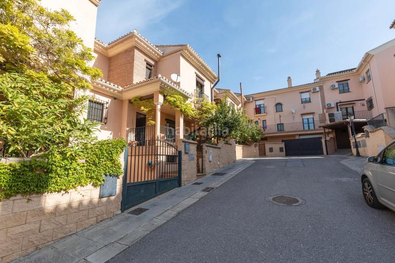 Foto bb936017-d0ee-4d87-b8ba-bd7563c2a449. Casa adosada en calle estrella 5 ¡se vende espectacular casa en la zubia – lista para entrar a vivir! en Zubia (La)