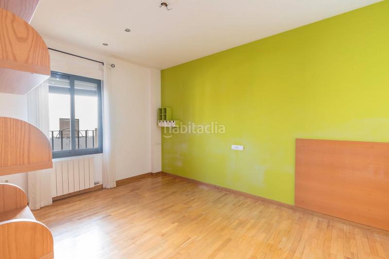 Foto c44fa920-43a5-4e43-bb3d-bff94b55ac5a. Casa adosada en calle estrella 5 ¡se vende espectacular casa en la zubia – lista para entrar a vivir! en Zubia (La)