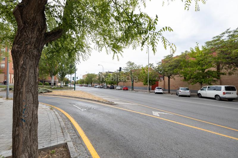 Foto 41326b1a-b535-4f9e-bfbe-59446688c4b6. Locale commerciale in calle gabriela mistral 2 in Granada