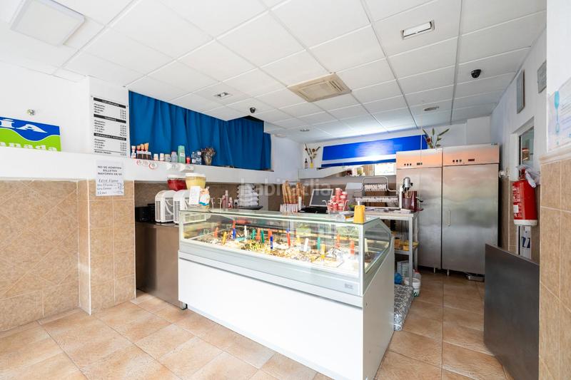 Foto 7a7838df-d416-4814-b2c4-569da2bd448c. Locale commerciale in calle gabriela mistral 2 in Granada