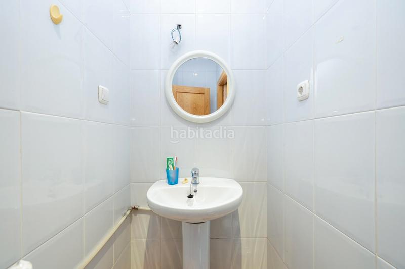 Foto 86eee4e1-0cab-4ed8-af53-09aea81c5b5b. Locale commerciale in calle gabriela mistral 2 in Granada