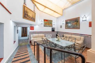 Gebäude in Calle alta mesones 17. Se vende hostal en alhama de granada