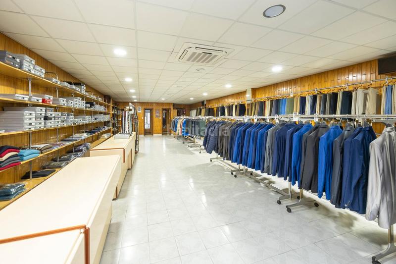 Foto e72516d2-71d7-4bcd-966b-522f99bc79e5. Locale commerciale in calle sicilia 2 in Barrio de Zaidín Granada