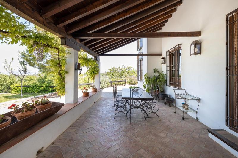Foto f4ff0ed5-2a94-42e5-a481-f3bb922f88f3. Chalet en camino del cerro 237 se vende espectacular villa _granada en Otura