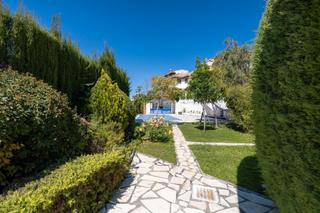 Casa adosada en Calle sala de los reyes 39. Se vende hermosa casa en carretera de la sierra, para entrar a v
