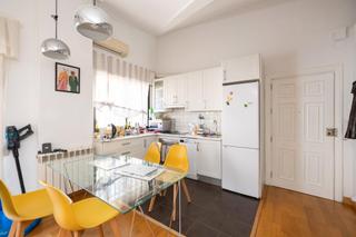 Estudi a Calle pavaneras 1. Se vende coquet estudio atico en pleno centro de granada