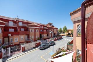 Casa adossada a Calle río monachil 7. Se vende casa adosada en cullar vega_granada