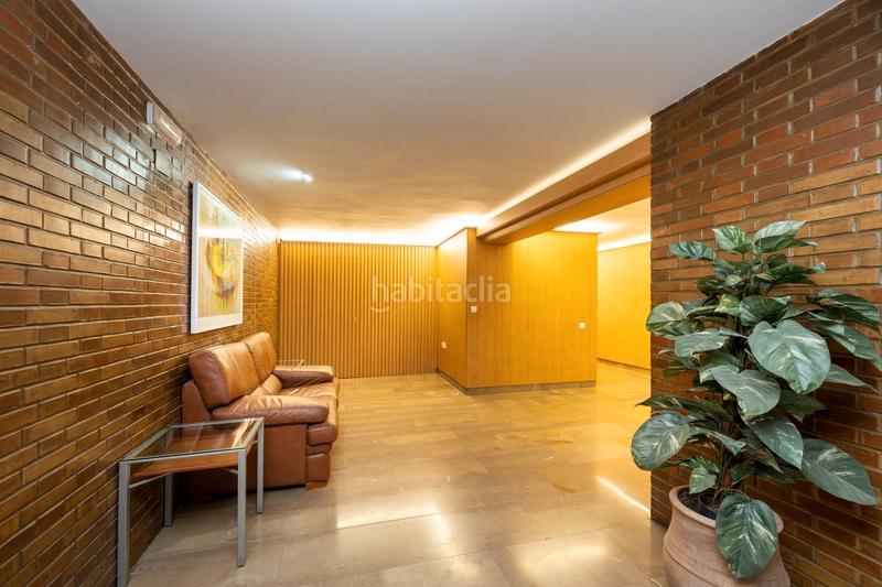 Foto 16370730-e11b-41cd-b028-25810fd825f7. Pis a avenida de la constitución 18 a Plaza de Toros Granada