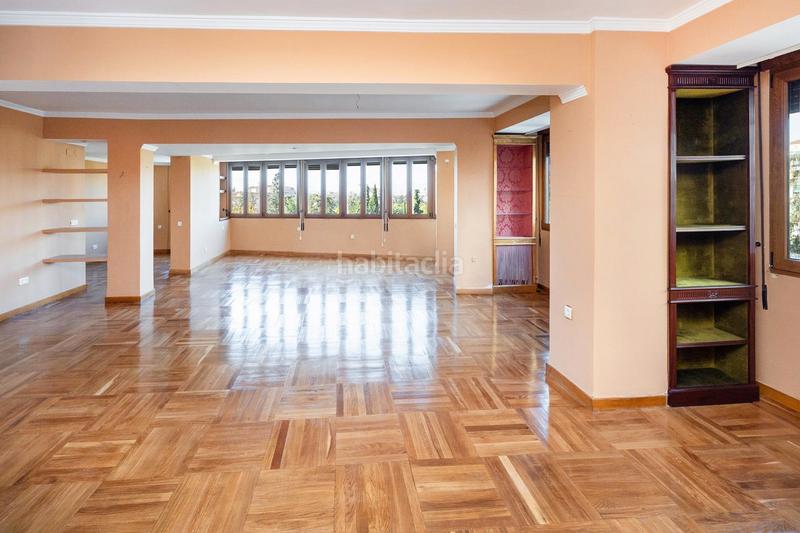 Foto 2e1a091d-eb14-4703-8f3d-439b374cabcf. Pis a avenida de la constitución 18 a Plaza de Toros Granada